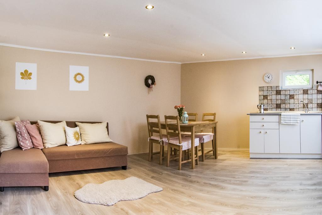 Vagi Apartment Sárvár Buitenkant foto