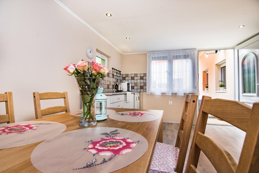 Vagi Apartment Sárvár Buitenkant foto